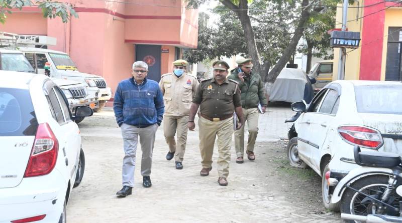 Varanasi : पुलिस कमिश्नर मुथा अशोक जैन ने किया कपसेठी और जंसा थाने का निरीक्षण, दिए आवश्यक निर्देश