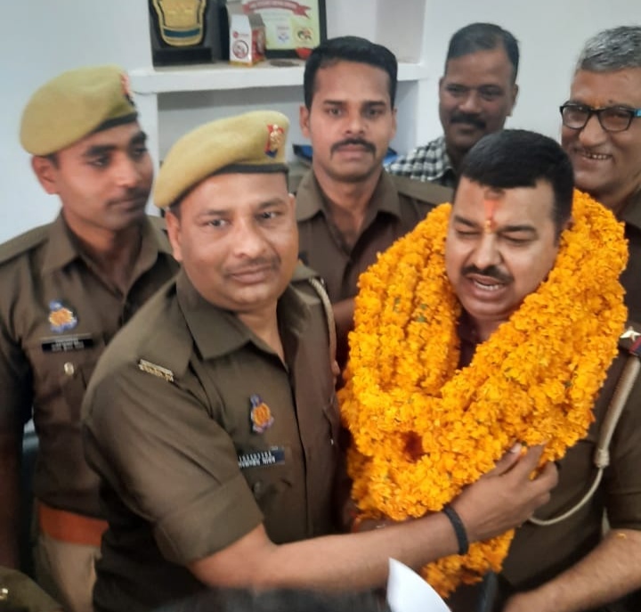 Ramnagar police station bids a grand farewell to Ashwini Pandey