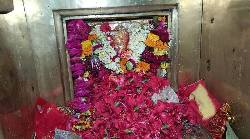 चैत्र नवरात्रि : छठवां दिन है माता कात्यायनी को समर्पित, चौक क्षेत्र में संकठा मंदिर के पीछे है माता का प्राचीन मंदिर