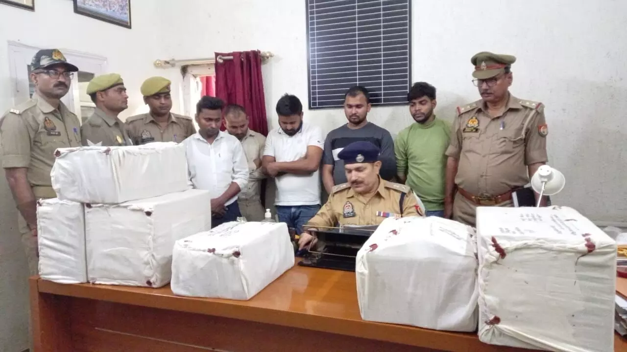Varanasi : हॅास्पिटल के ICU से चोरी के मामले में कर्मचारी और डाक्टर समेत 5 गिरफ्तार, 20 लाख के उपकरण बरामद