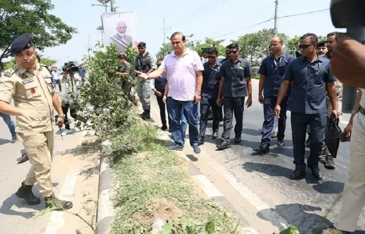 मुख्यमंत्री ने जालुकबाड़ी में दुर्घटना स्थल का दौरा किया