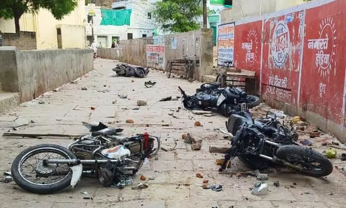 वाराणसी में ताजिया जुलूस के दौरान उपद्रव, 50 से ज्यादा घायल, 18 गिरफ्तार