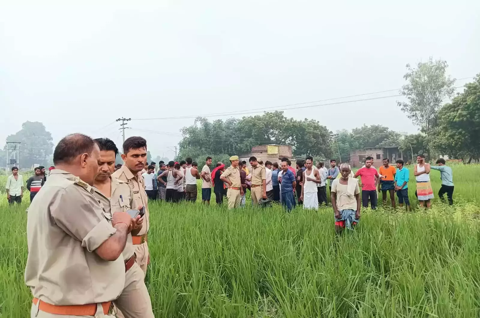 वाराणसी : घर से लापता युवक की खेत में मिली लाश, जांच में जुटी पुलिस