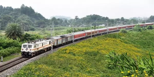 रेलवे ने पूर्वोत्तर के दूरस्थ इलाकों को मुंबई और सिकंदराबाद से जोड़ा