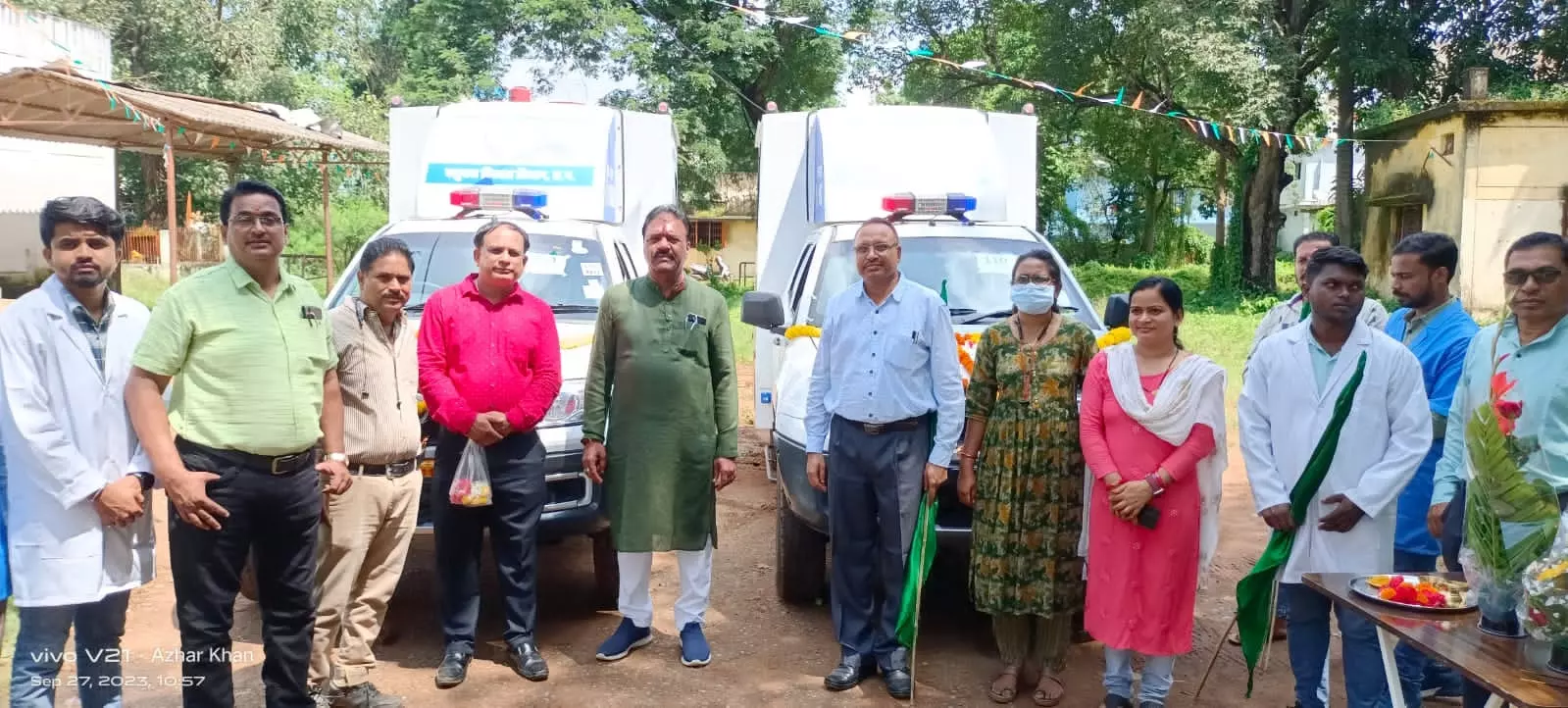संसदीय सचिव ने चलित पशु चिकित्सा वाहन को हरी झंडी दिखाकर किया रवाना